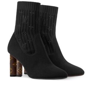 Louis Vuitton Silhouette Ankle Boot – Size 37 (US 7)
